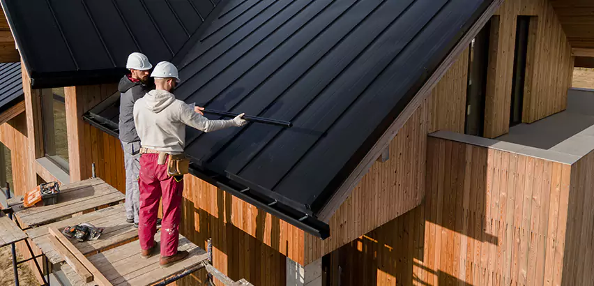 Metal Roof Maintenance in San Clemente